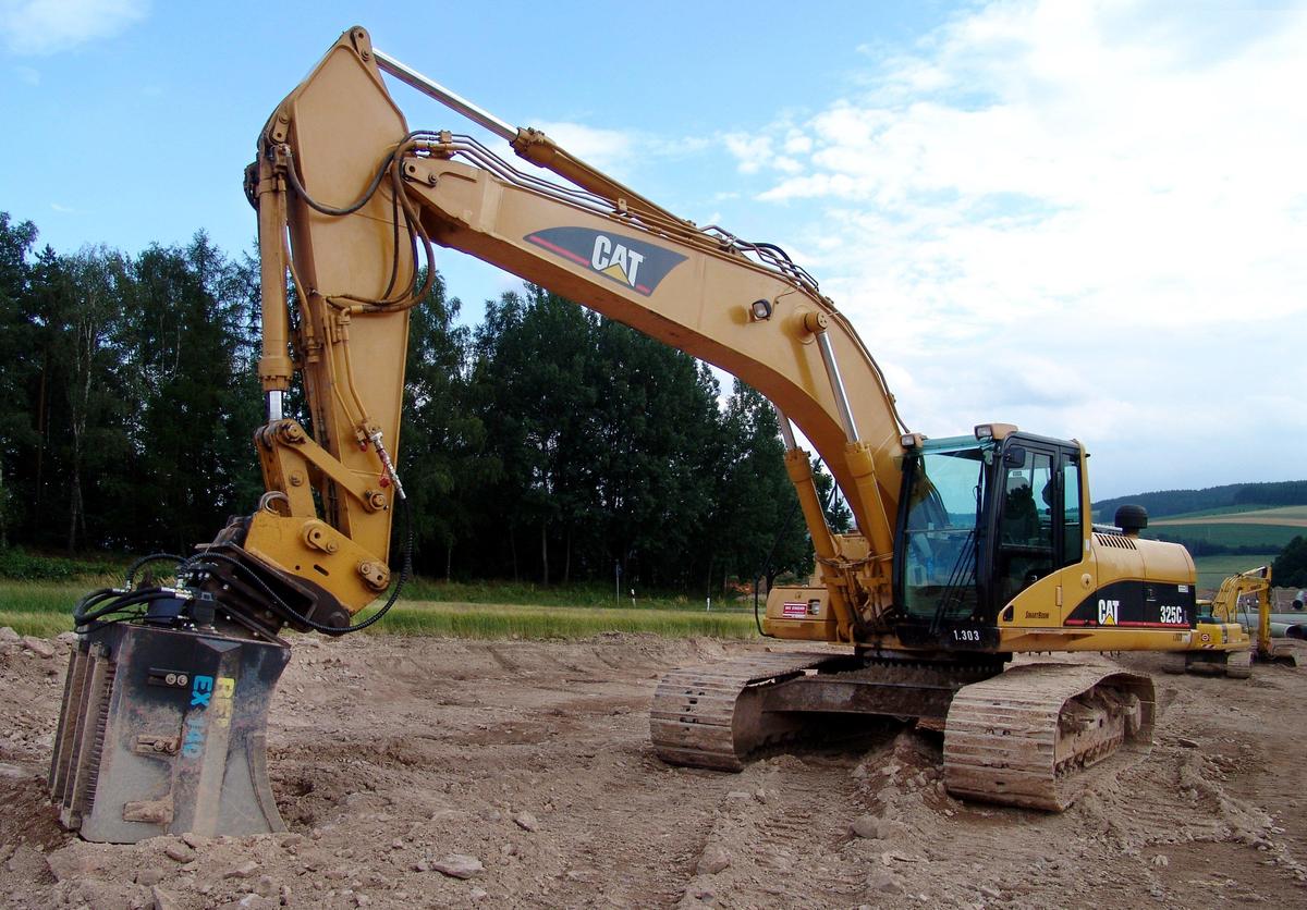 CAT 325 Raupenbagger