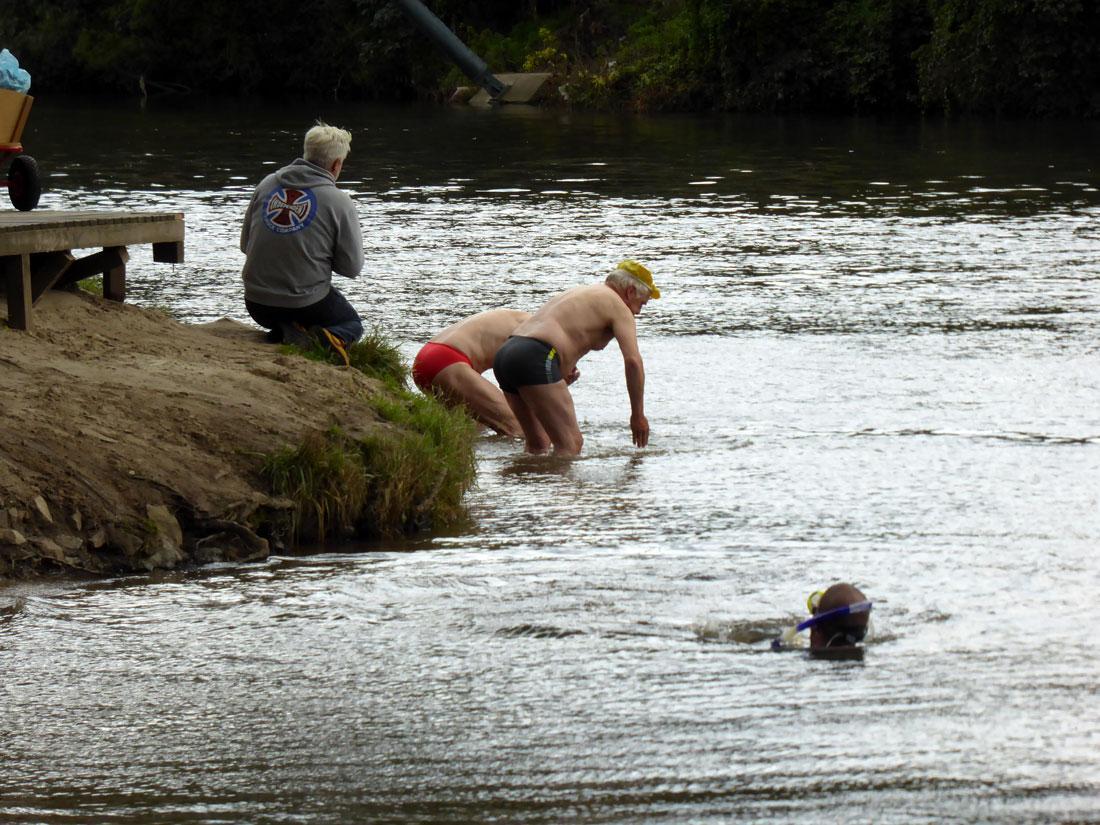 t8f060fe9c295 1-Leine-Schwimmen-Start