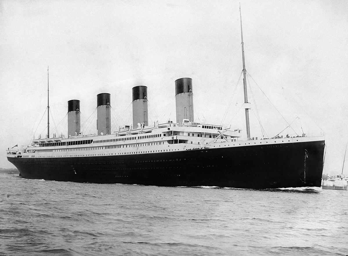 1200px-RMS Titanic 3