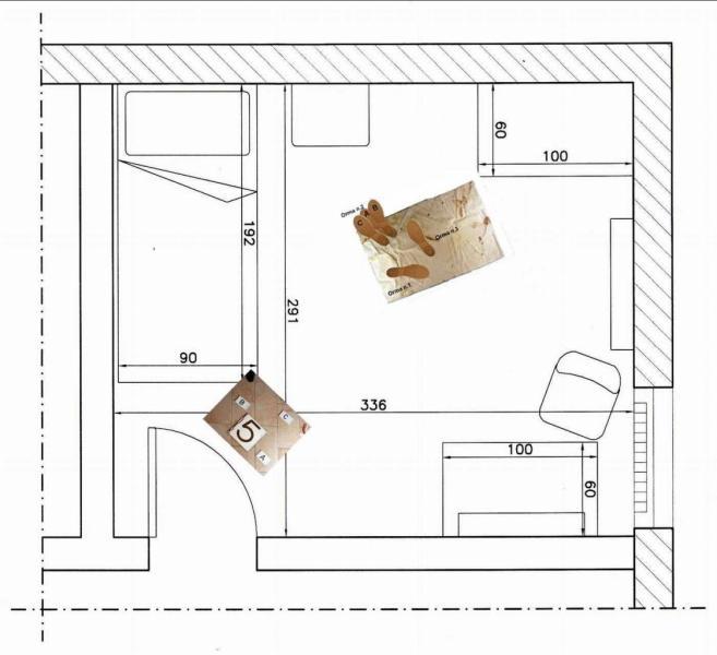 Merediths-bedroom-with-measurments