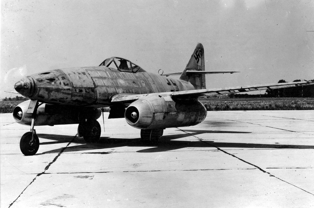 Messerschmitt Me 262 060912 F 1234S 012.