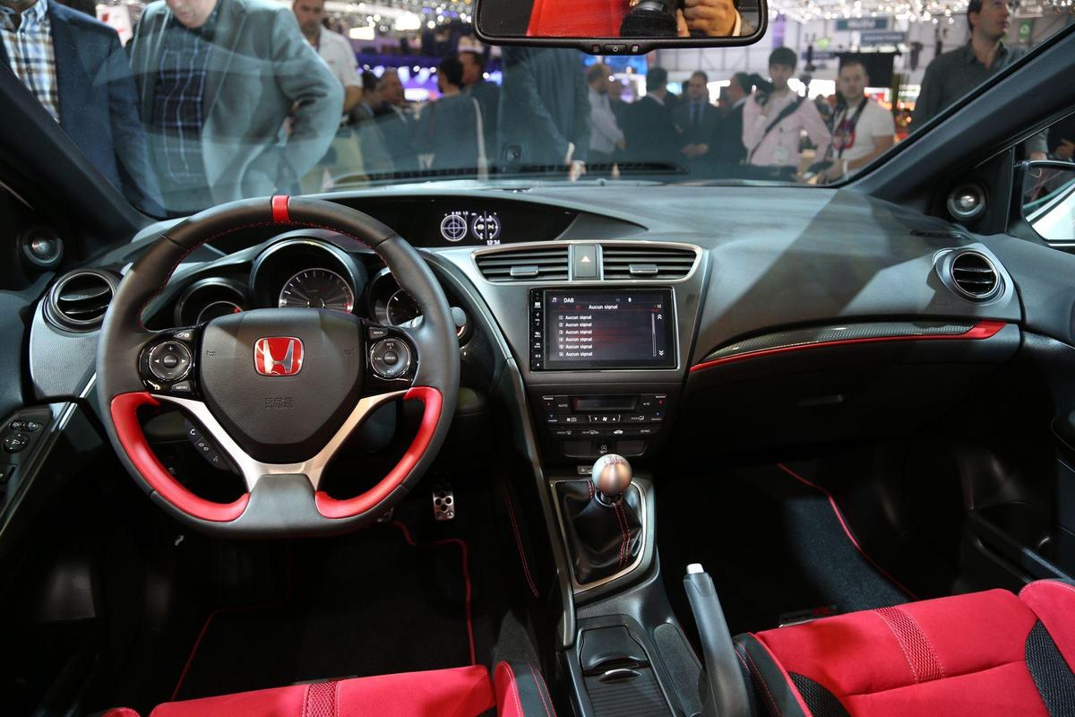 honda-civic-type-r-interior-view