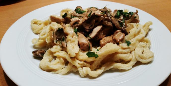 Spaetzle-mit-Champignon-RahmsoC39Fe-und-