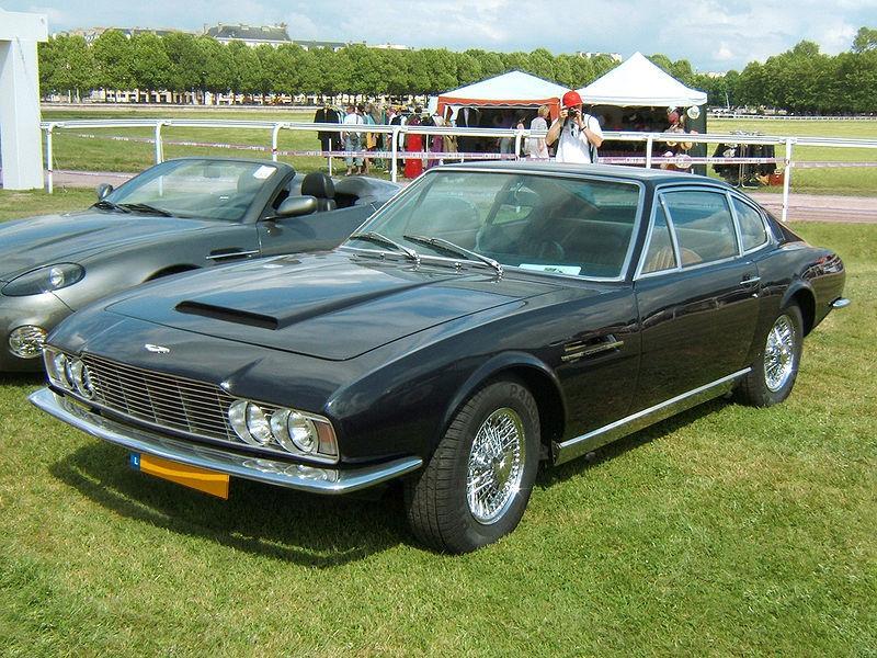 800px-AstonMartinDB-S-1969-avant