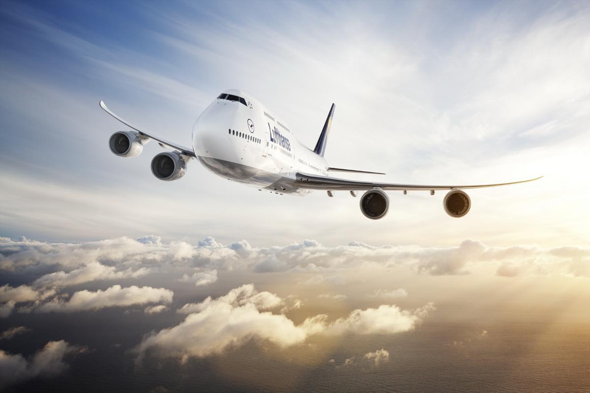 Lufthansa Boeing 747 8 014 resize1