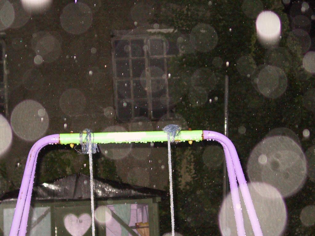 Experiment Rain Orbs 2 Zoomed in