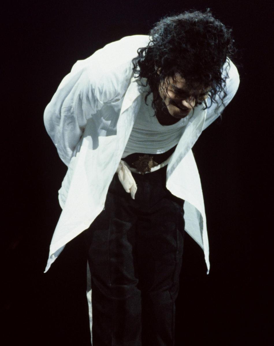 Bad-Tour-michael-jackson-22335029-2025-2