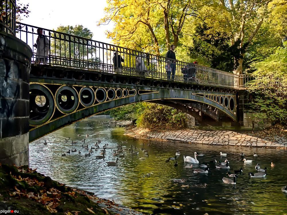goldene-bruecke-hofgarten-duesseldorf-5d