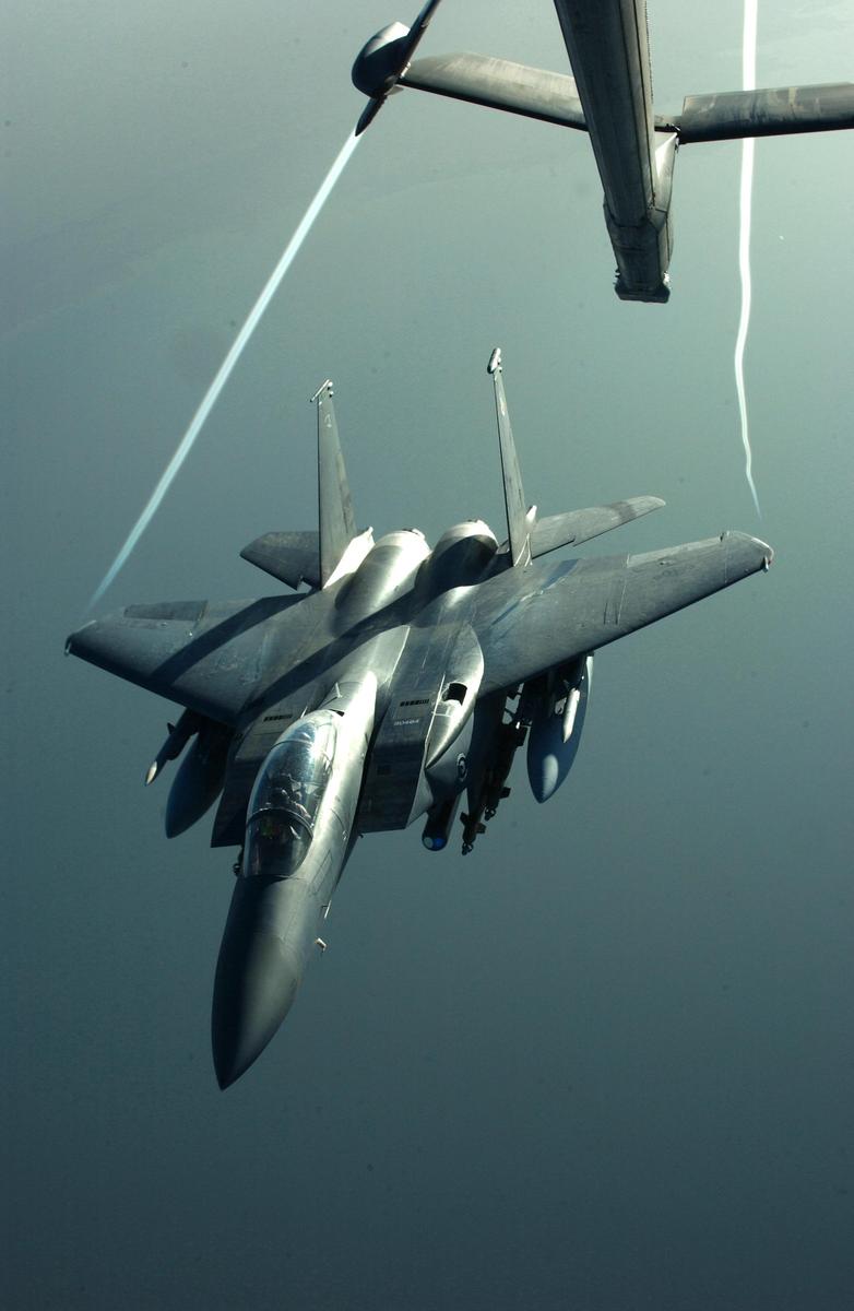 F-15 wingtip vortices