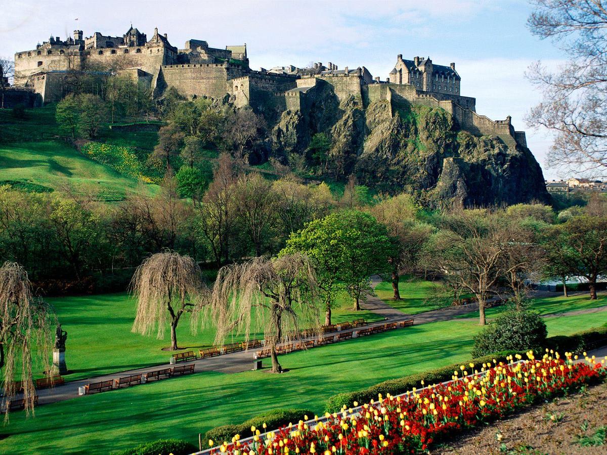 EdinburghCastleEdinburghScotland