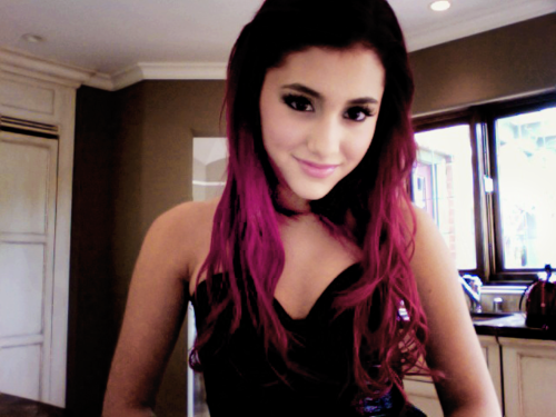 ariana-grande-red-hair-victorious-5217