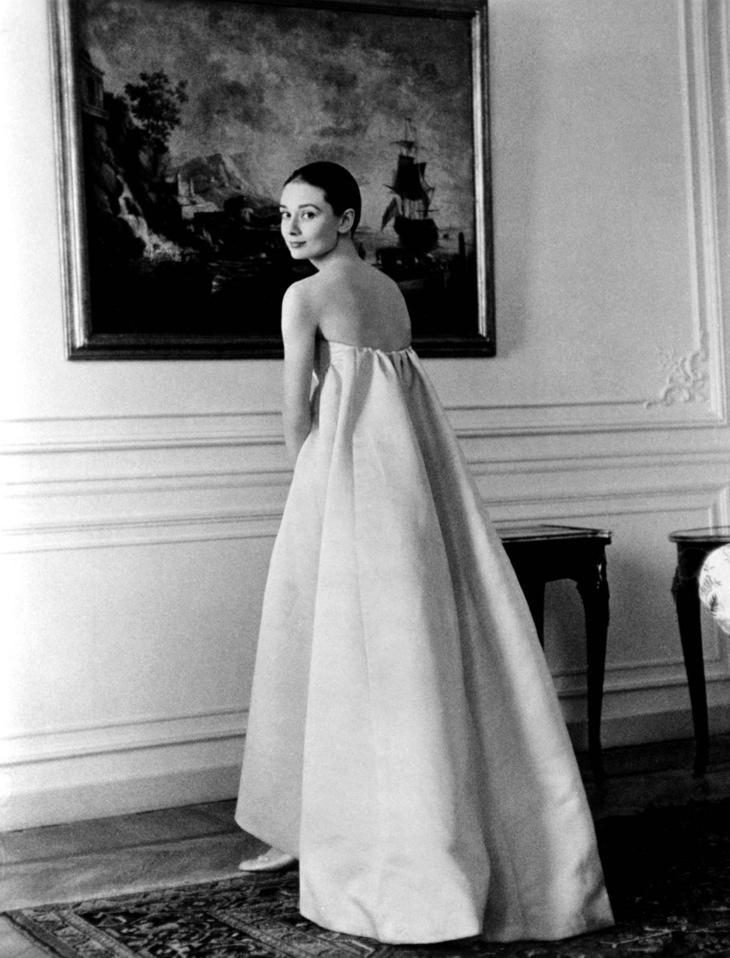 Audrey-Hepburn-Givenchy-Dress-1958