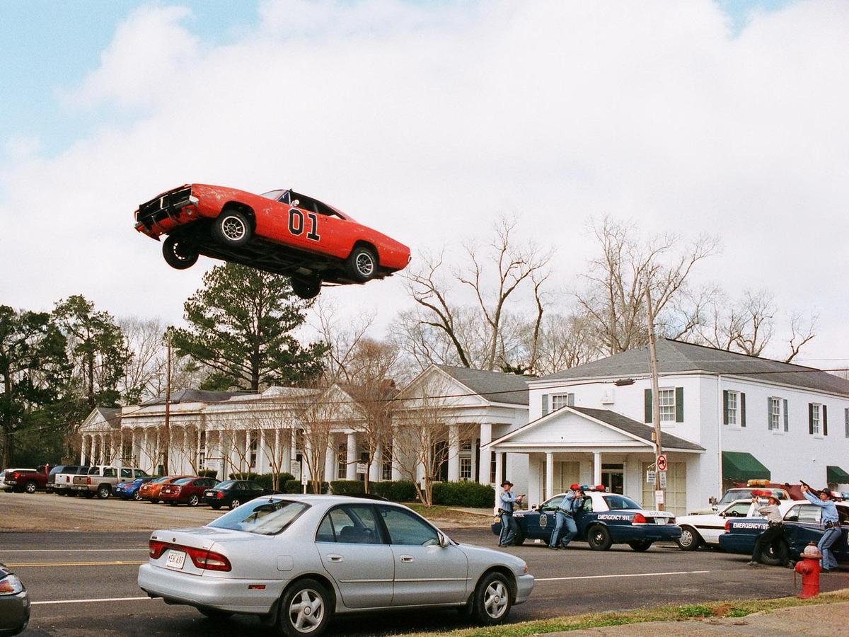 dodge-charger-general-lee-doh-jump-polic