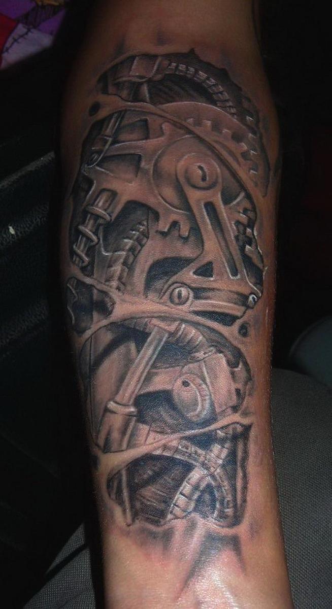 biomechanic tattoos by bertytat2