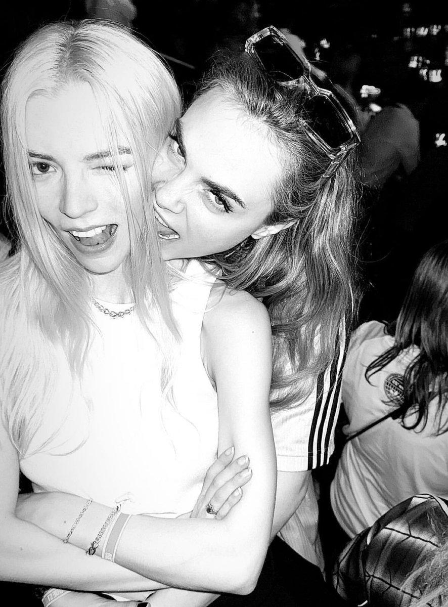 anya e cara - Copy