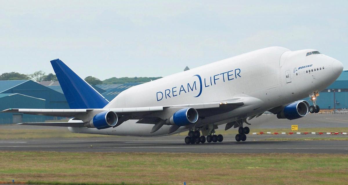 Boeing 747-400LCF Dreamlifter