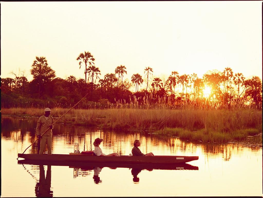 okavango-delta-mokoro-safari