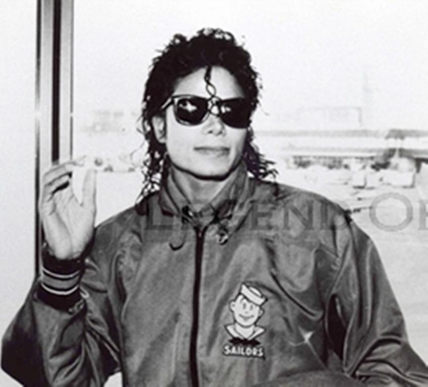 sexy-michael-jackson-10480923-848-768