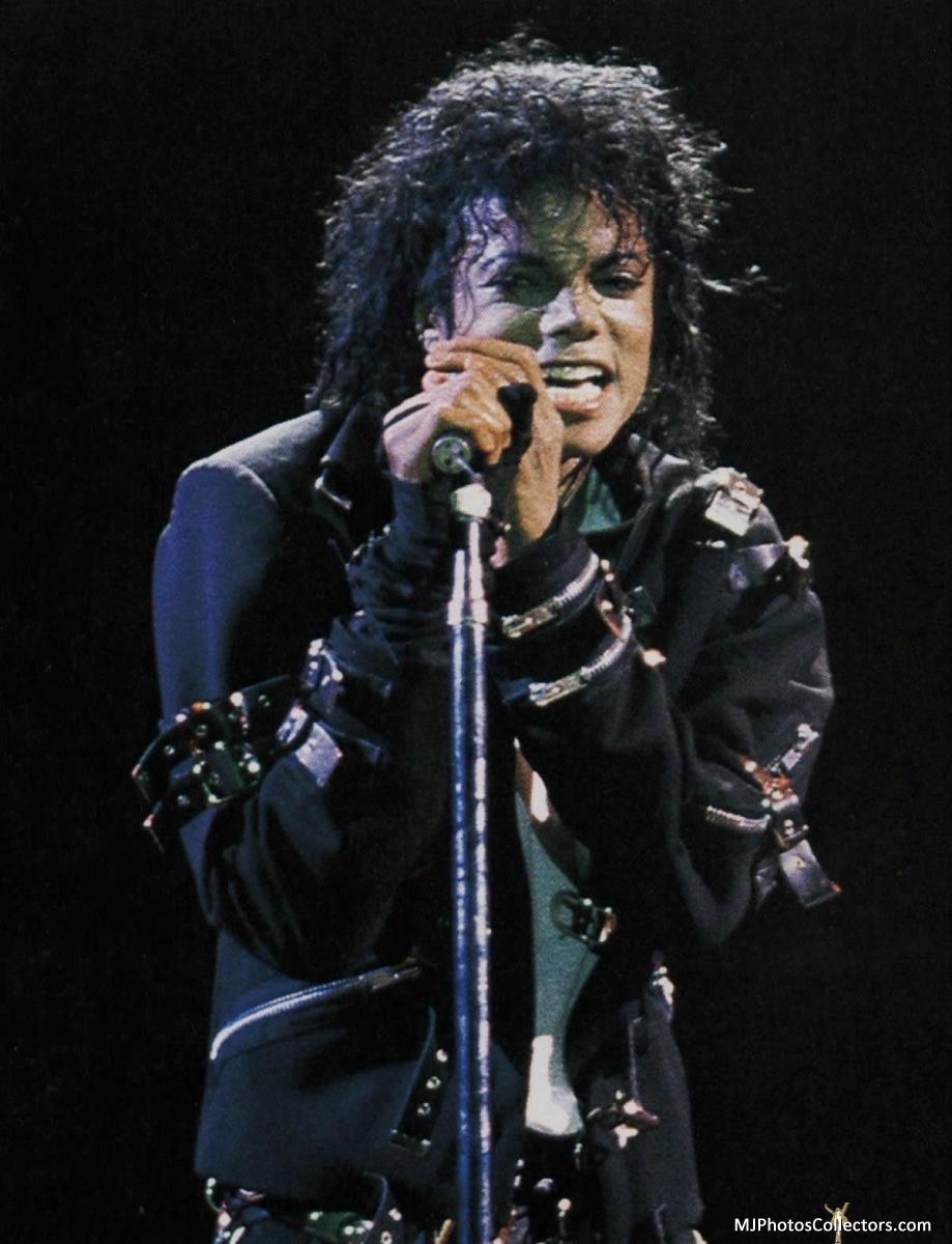 Bad-Tour-Bad-michael-jackson-13443707-91