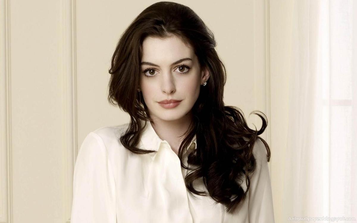 a86fc20b2344 1390787-annehathaway-1492846268