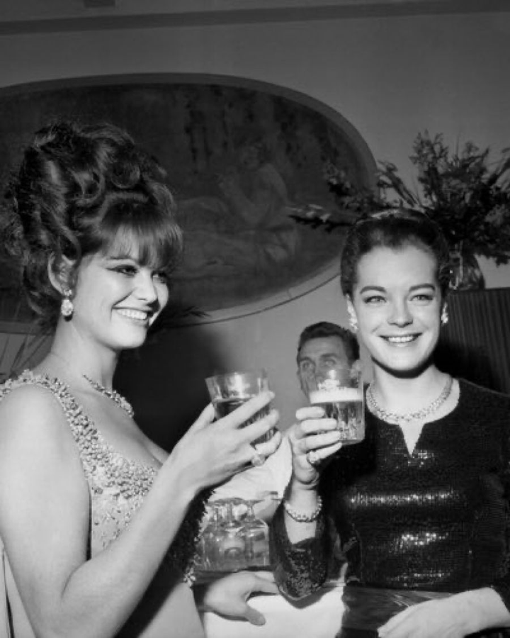 claudia e romy - Copy
