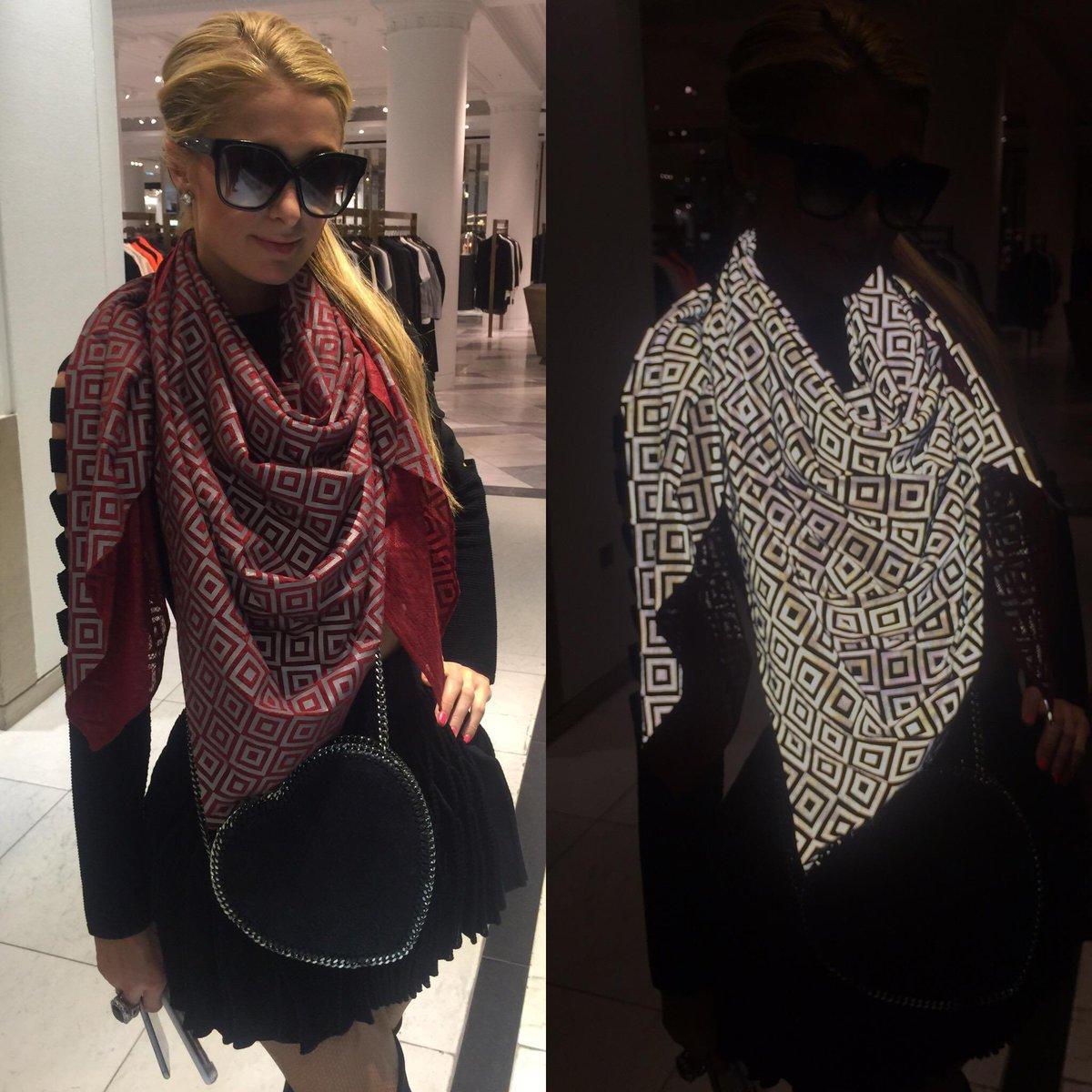 Paris Hilton blitz Paparazzi - Copy