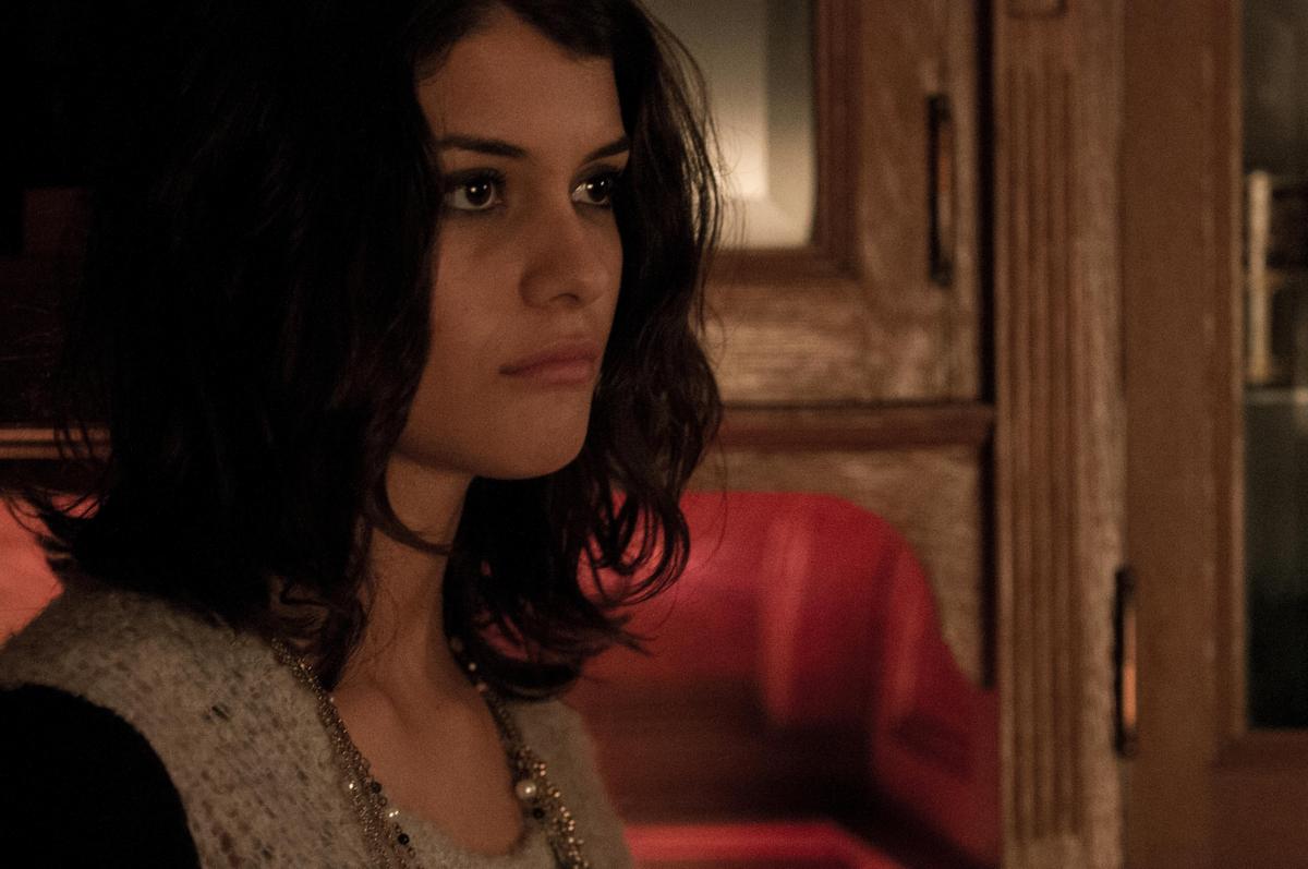 MV5BOGRkZGFlYWYtMzRlYi00MWI3LTg3NDktMDgz