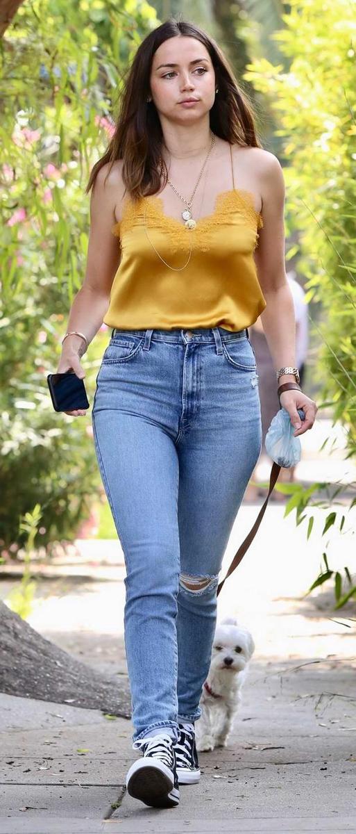 Ana-in-Jeans