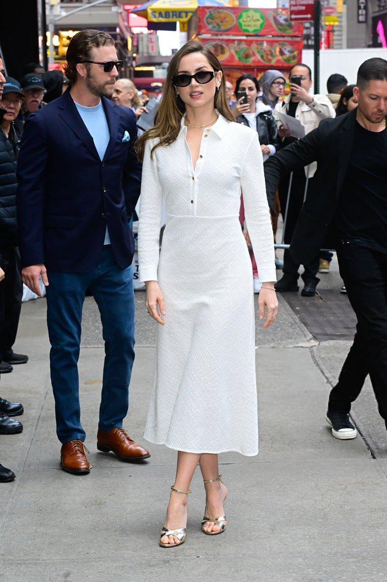 ana in bianco - Copy