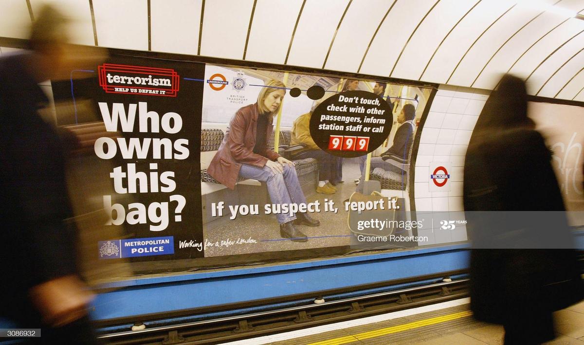 london-underground-platform-displays-a-p