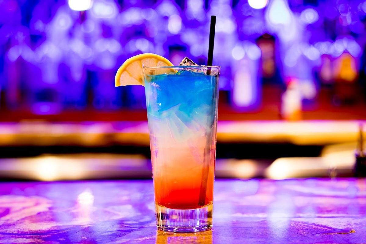 cocktail-3327242 1280