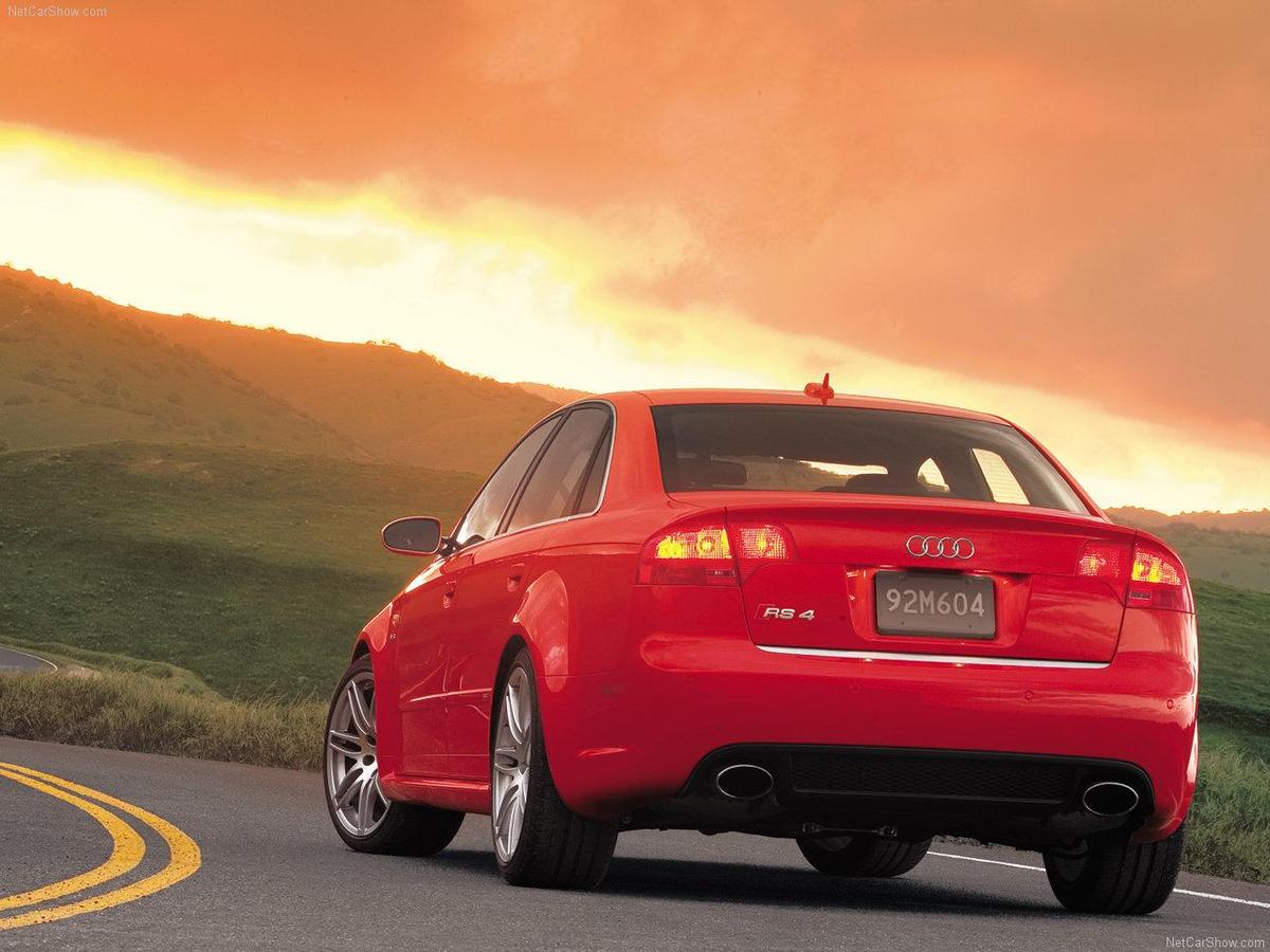 Audi-RS4 2008 1280x960 wallpaper 07