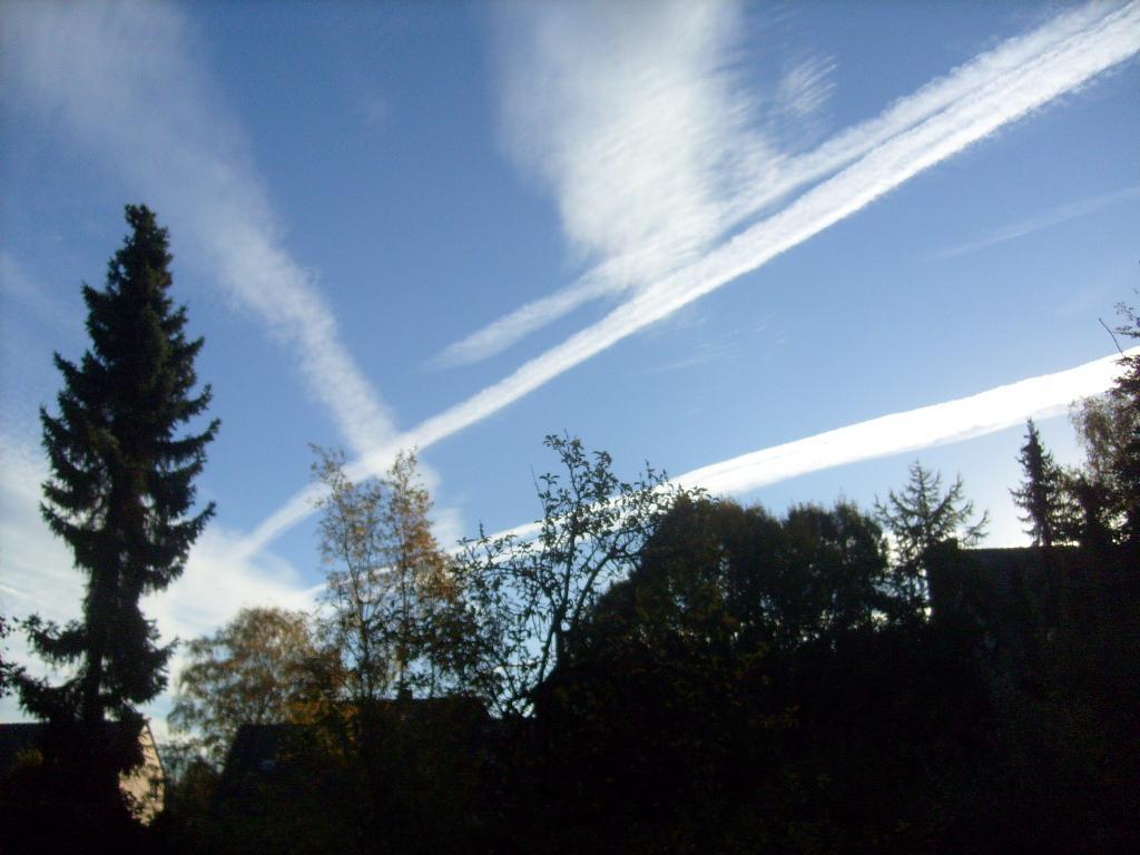 chemtrails 26.10.2012 zeitraum 9.30-11.3