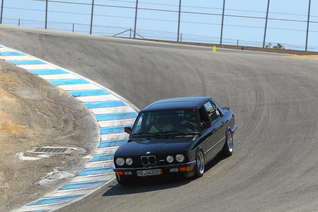 1987 BMW E28 M5  Laguna Seca 1