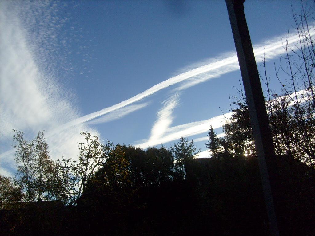 chemtrails 26.10.2012 zeitraum 9.30-11.3