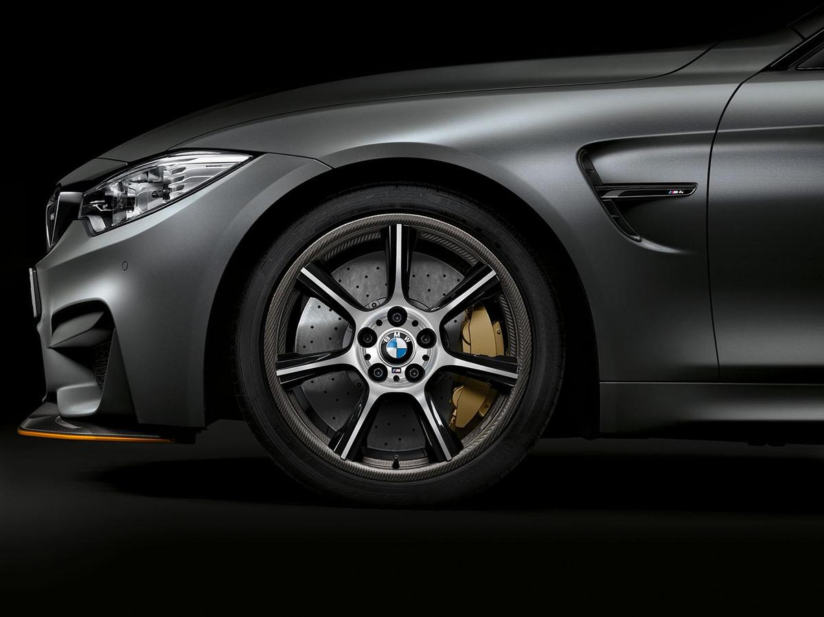 2016 BMW M4-GTS cfrp wheels