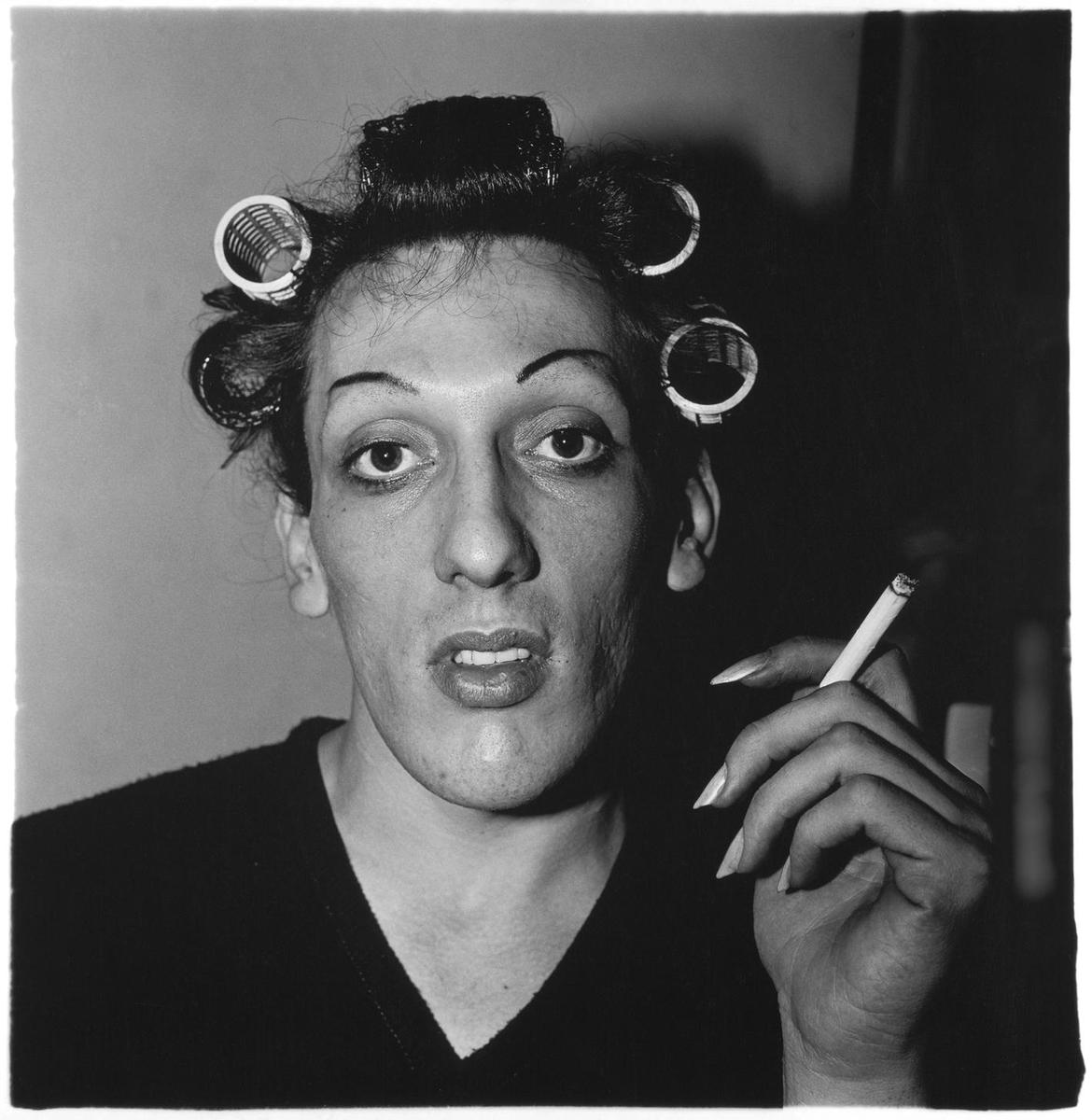 diane-arbus-drag-queen