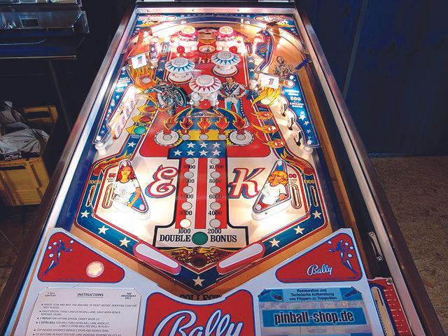 classic-pinball-flipper-1-3