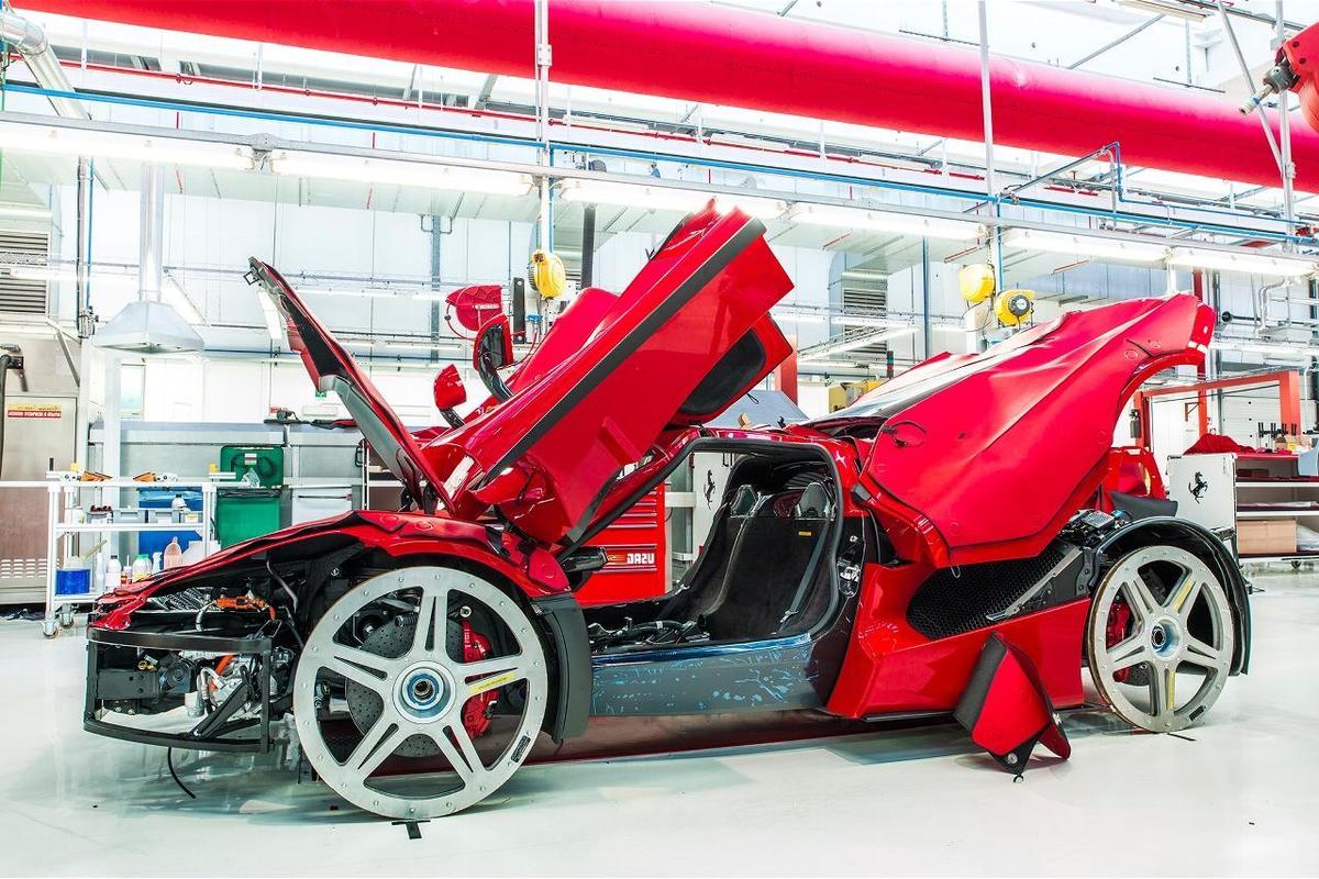 2014 Ferrari LaFerrari building process 