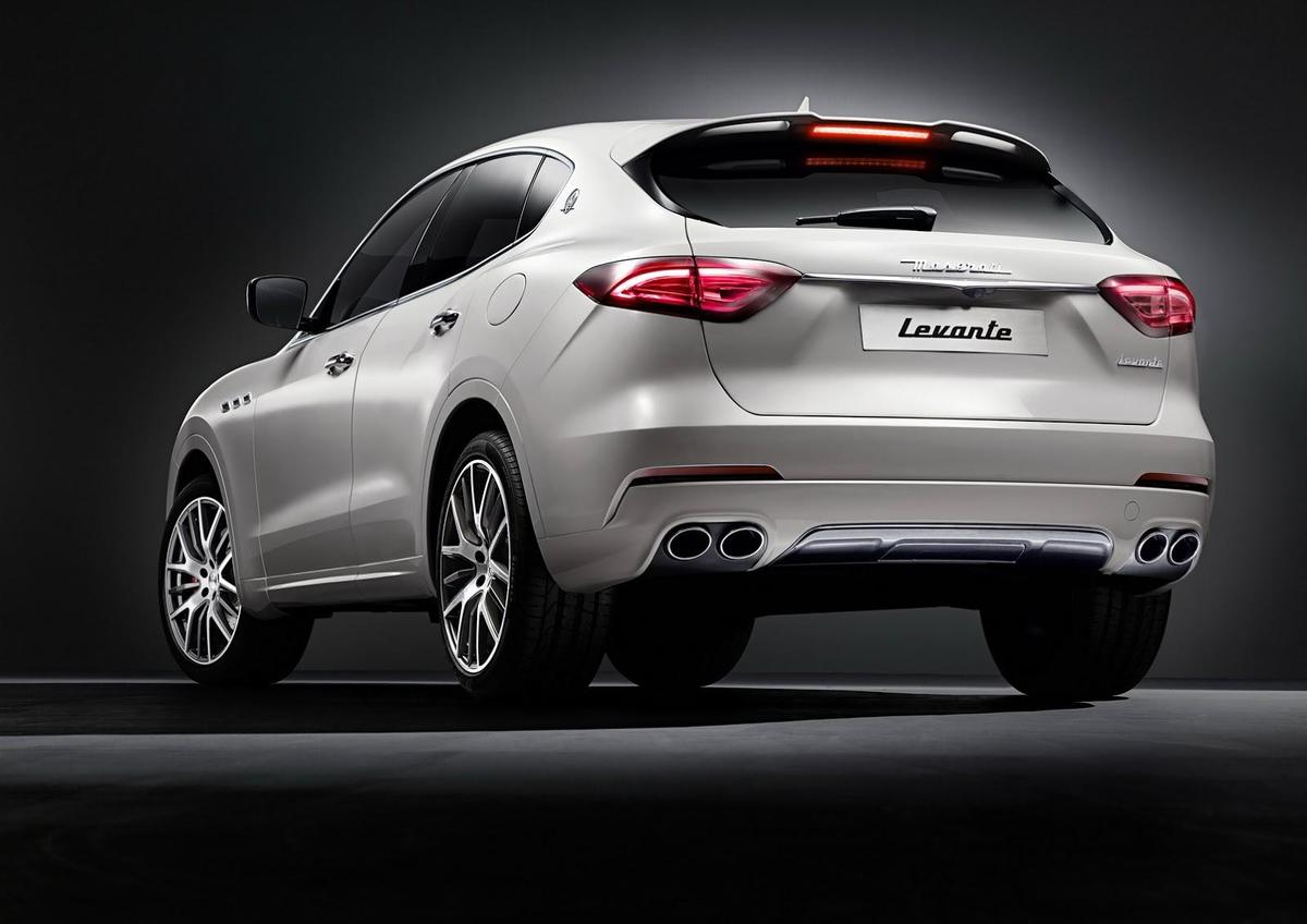 2016 Maserati Levante suv 4