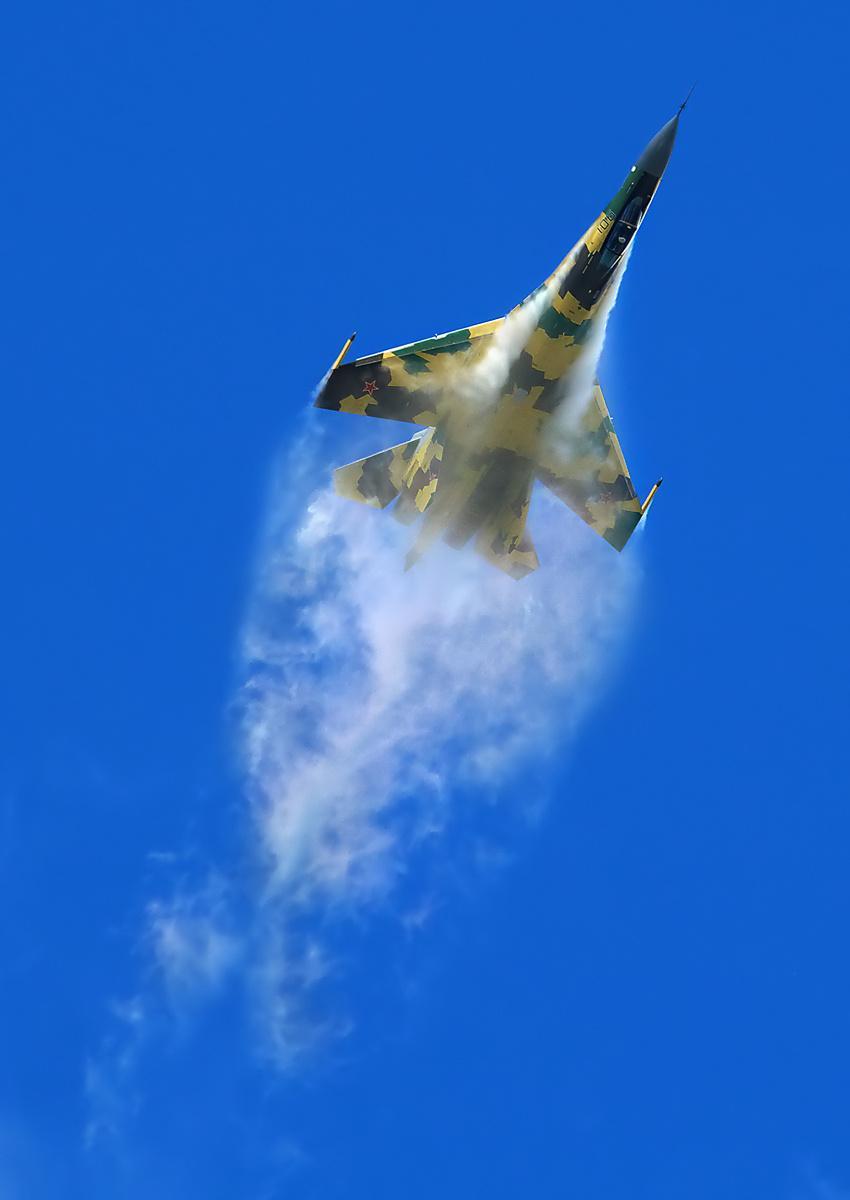 Sukhoi Su-35S at MAKS-2009 airshow 2