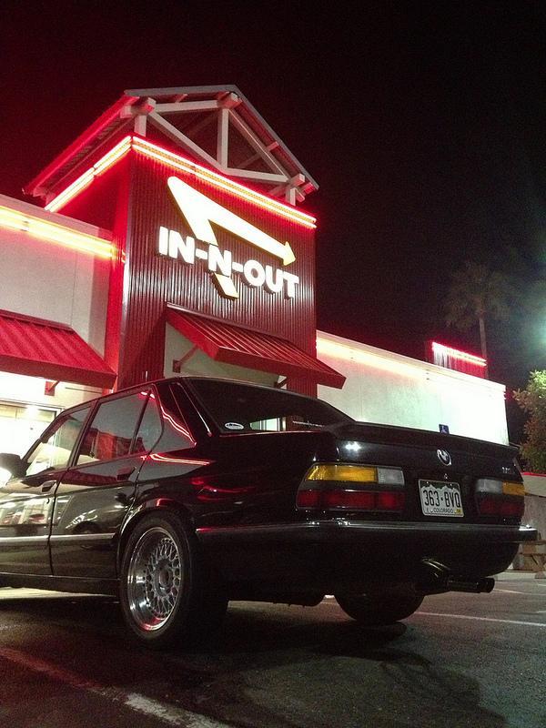 1987 BMW E28 M5  Laguna Seca 2 inout bur