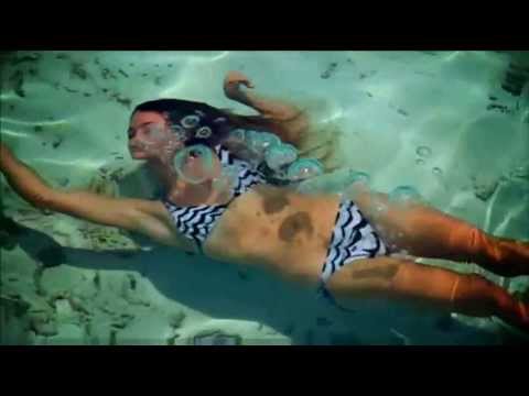 Youtube: Red Hot Chili Peppers - Wet Sand