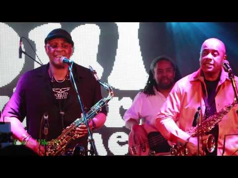 Youtube: Somebody Help Me Out - The Brit Funk Association (Under The Bridge, London 17-02-17)