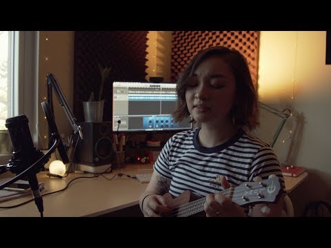 Youtube: mxmtoon - feelings are fatal (live)
