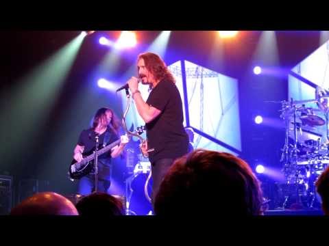 Youtube: Dream Theater - Build me up, Break me down - 06.02.12 - Stadthalle Offenbach