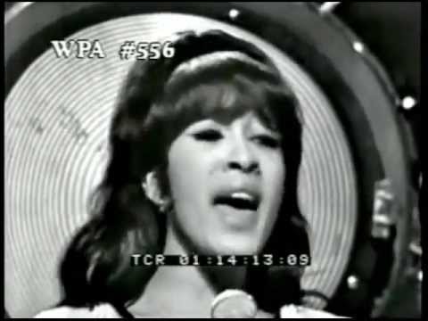 Youtube: You Baby - The Ronettes - Christmas 1965 - Music Video
