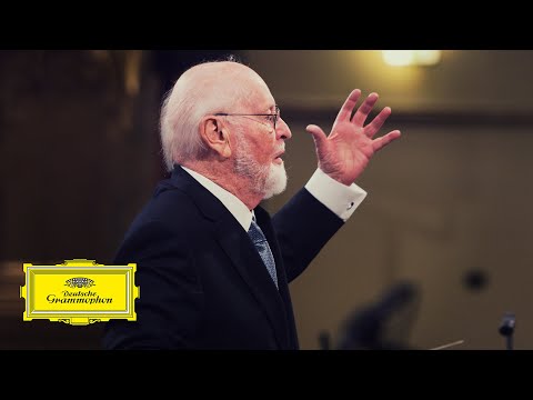 Youtube: John Williams & Vienna Philharmonic – Williams: Theme from “Jurassic Park”