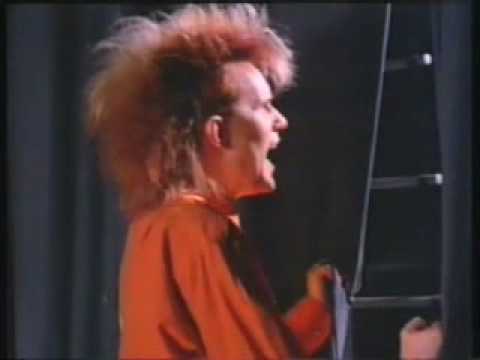 Youtube: Howard Jones - Things Can Only Get Better