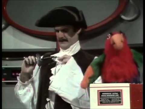 Youtube: Best Of Muppet Show (Deutsch) - John Cleese in Schweine im Weltall